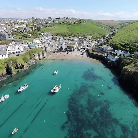 Moll's Yard * Port Isaac